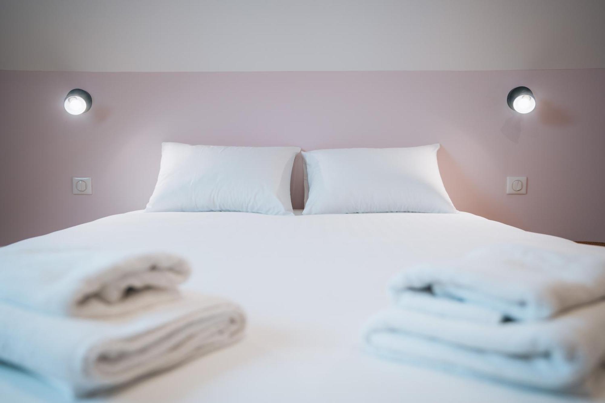 La Marjolaine - Demeure D'Hotes - Service Para-Hoteiier - Premium Chateauroux Bagian luar foto