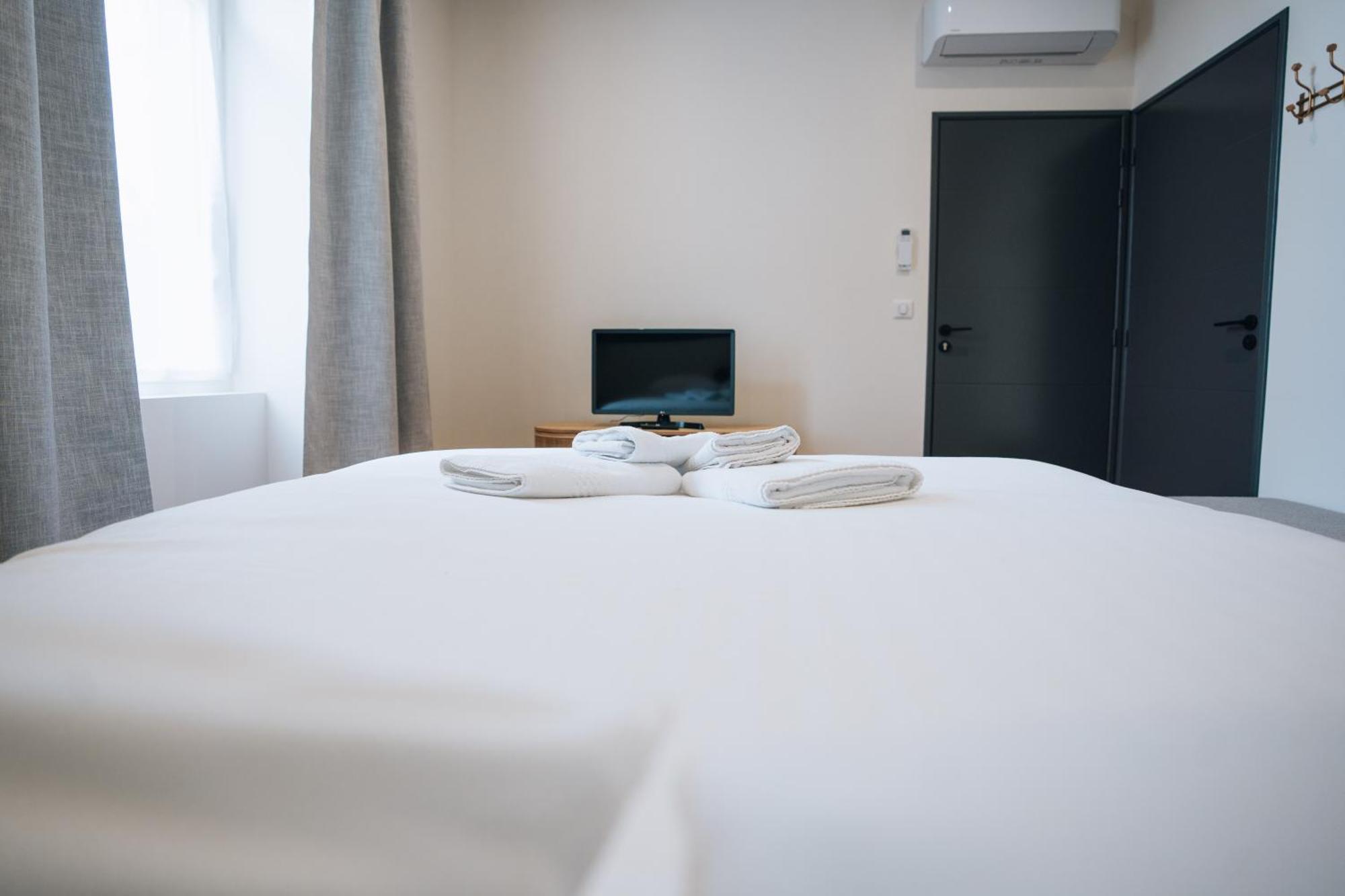 La Marjolaine - Demeure D'Hotes - Service Para-Hoteiier - Premium Chateauroux Bagian luar foto